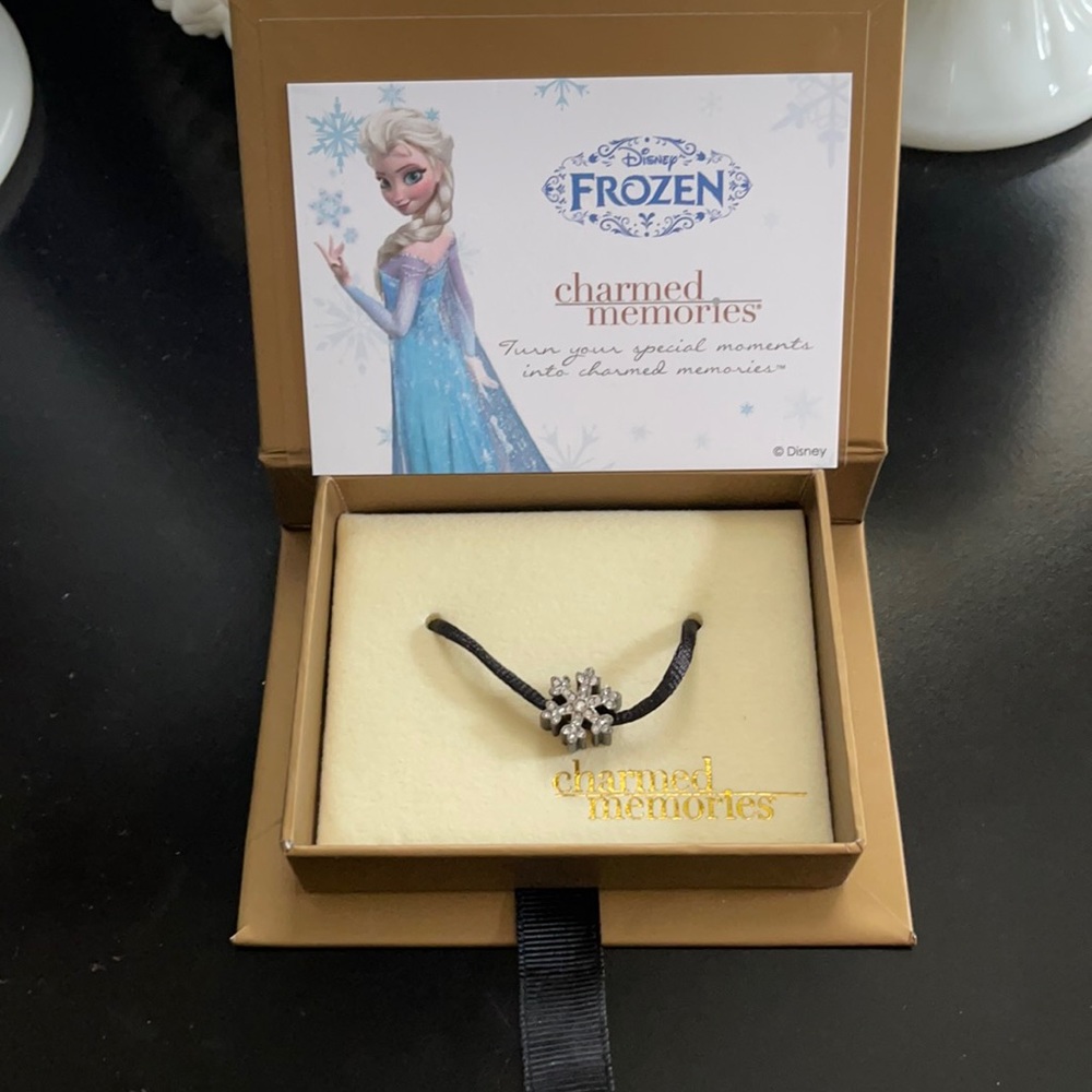 Pandora Frozen “Let It Go” charm